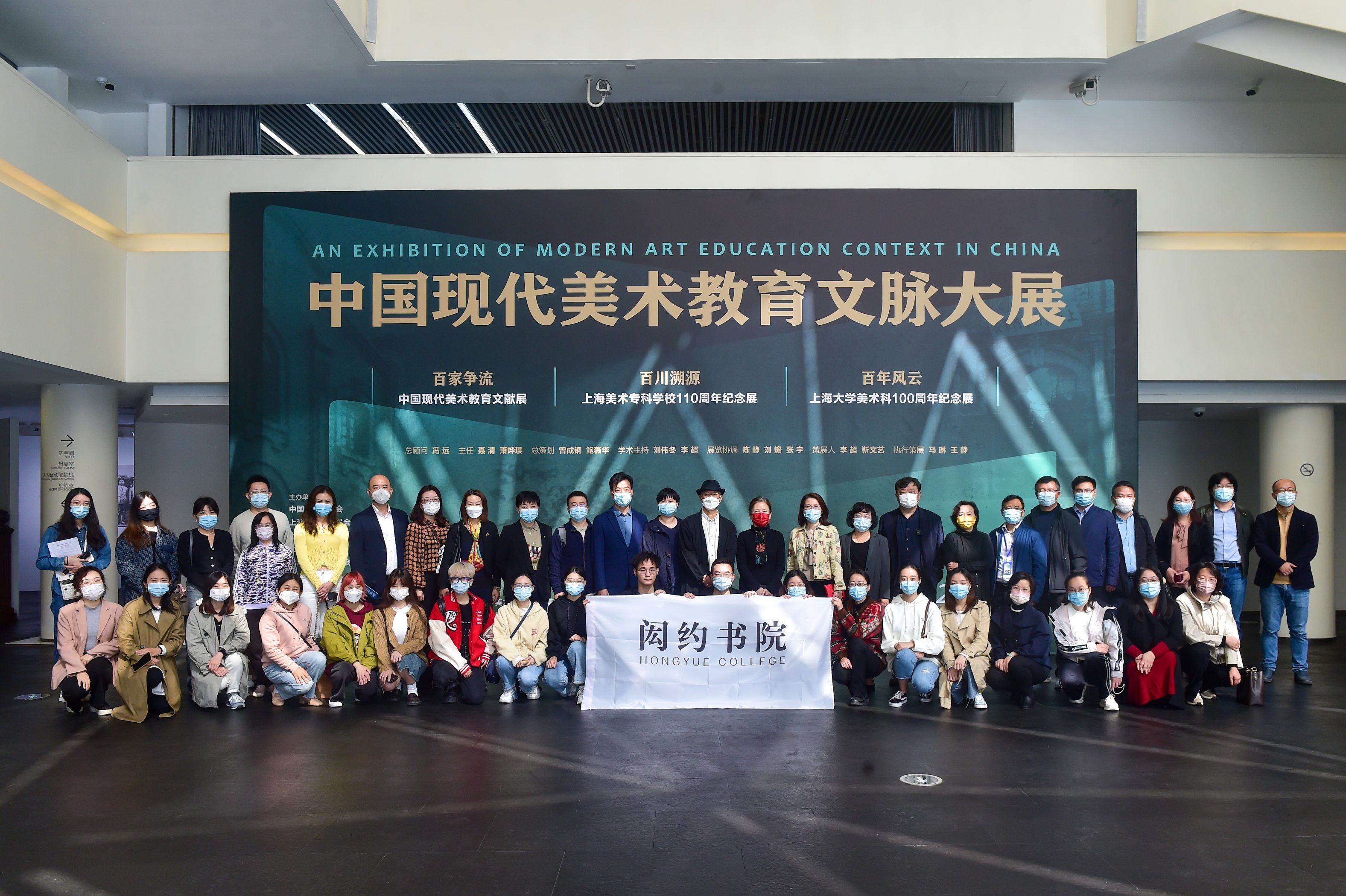 C2B1C4EBF74043F0F654A27DC56_0F55644E_CB1F8.jpg?e= C2B1C4EBF74043F0F654A27DC56_0F55644E_CB1F8.jpg?e=
