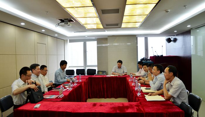 新闻中心-老街腾龙